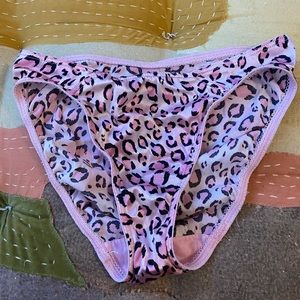 Victoria’s Secret medium pink/black cheetah panties. Satin feel. Nice fit! 💕🖤